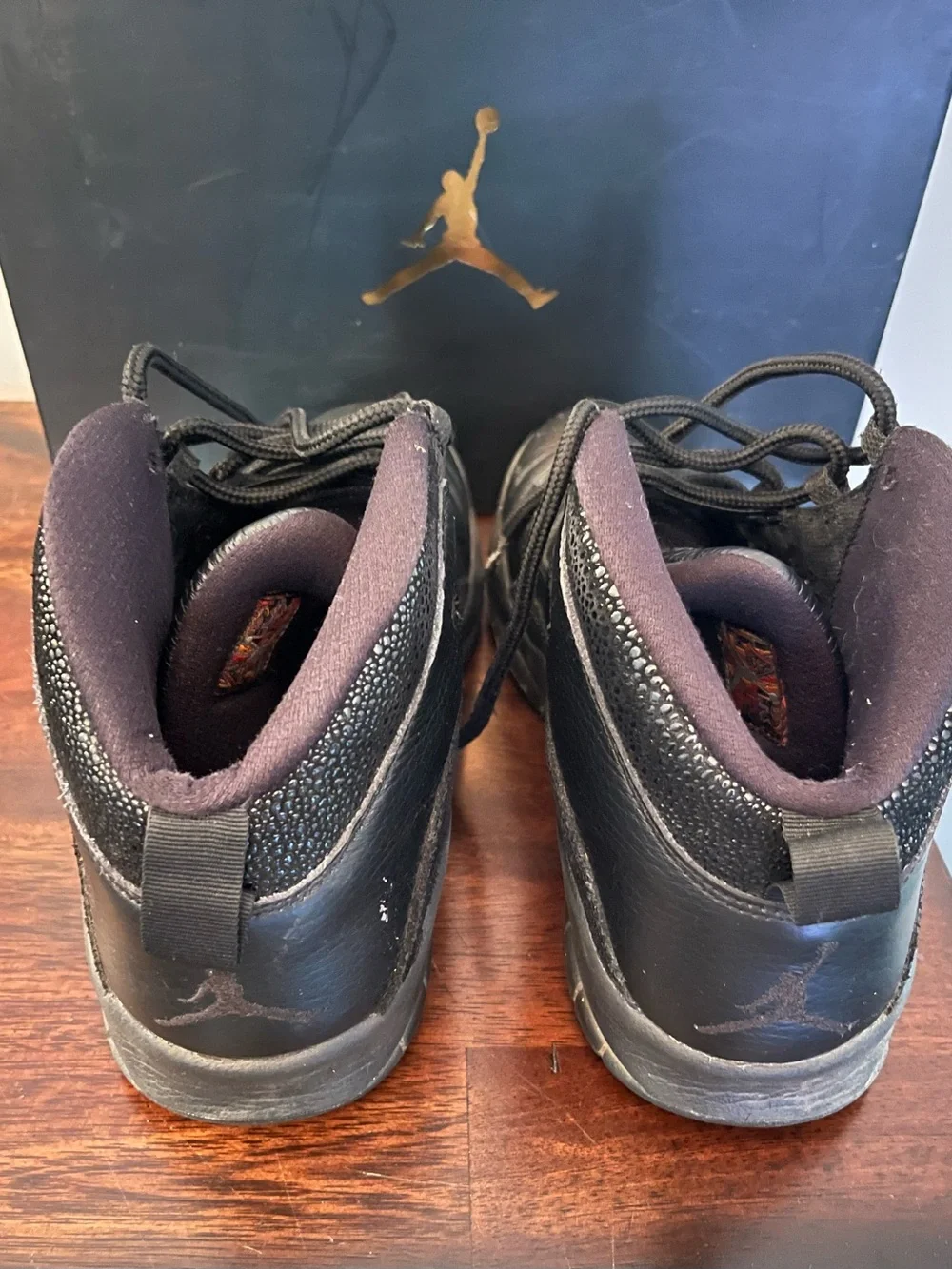 Air Jordan 10 Retro OVO 'Black' Air Jordan x OVO (October's Very Own) Sneakers